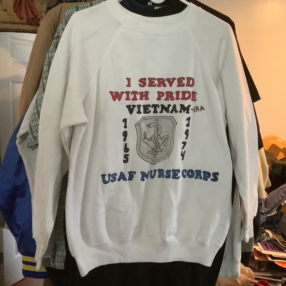 vintage sweatshirt i served with pride vietnam era usaf nurse corps 1965 1975
